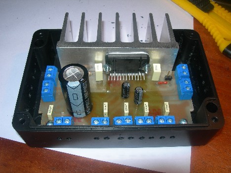 4x22W car audio amplifier based on TDA7384