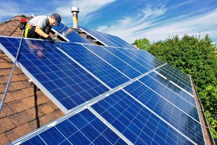 installing and repairing solar panels