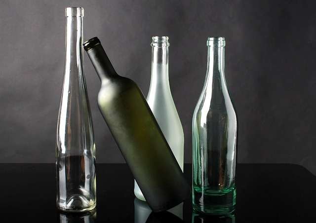 Sustainable Petalosa Bottles Combine Aesthetic and Ergonomic Design - World  Brand Design Society